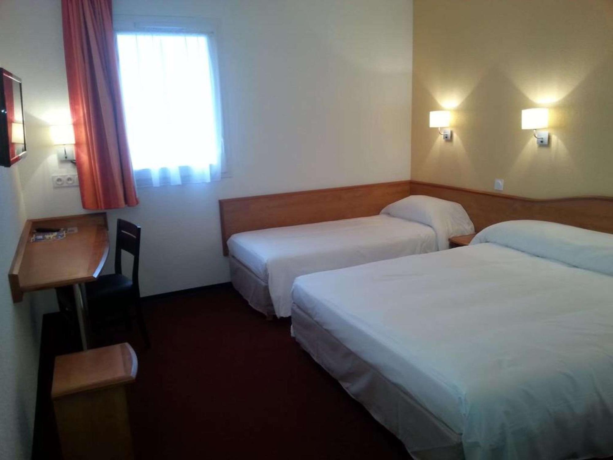 Brit Hotel Confort Villeneuve Sur Lot Bias  Exterior photo