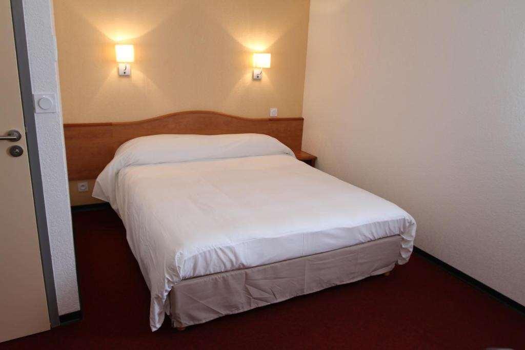 Brit Hotel Confort Villeneuve Sur Lot Bias  Room photo