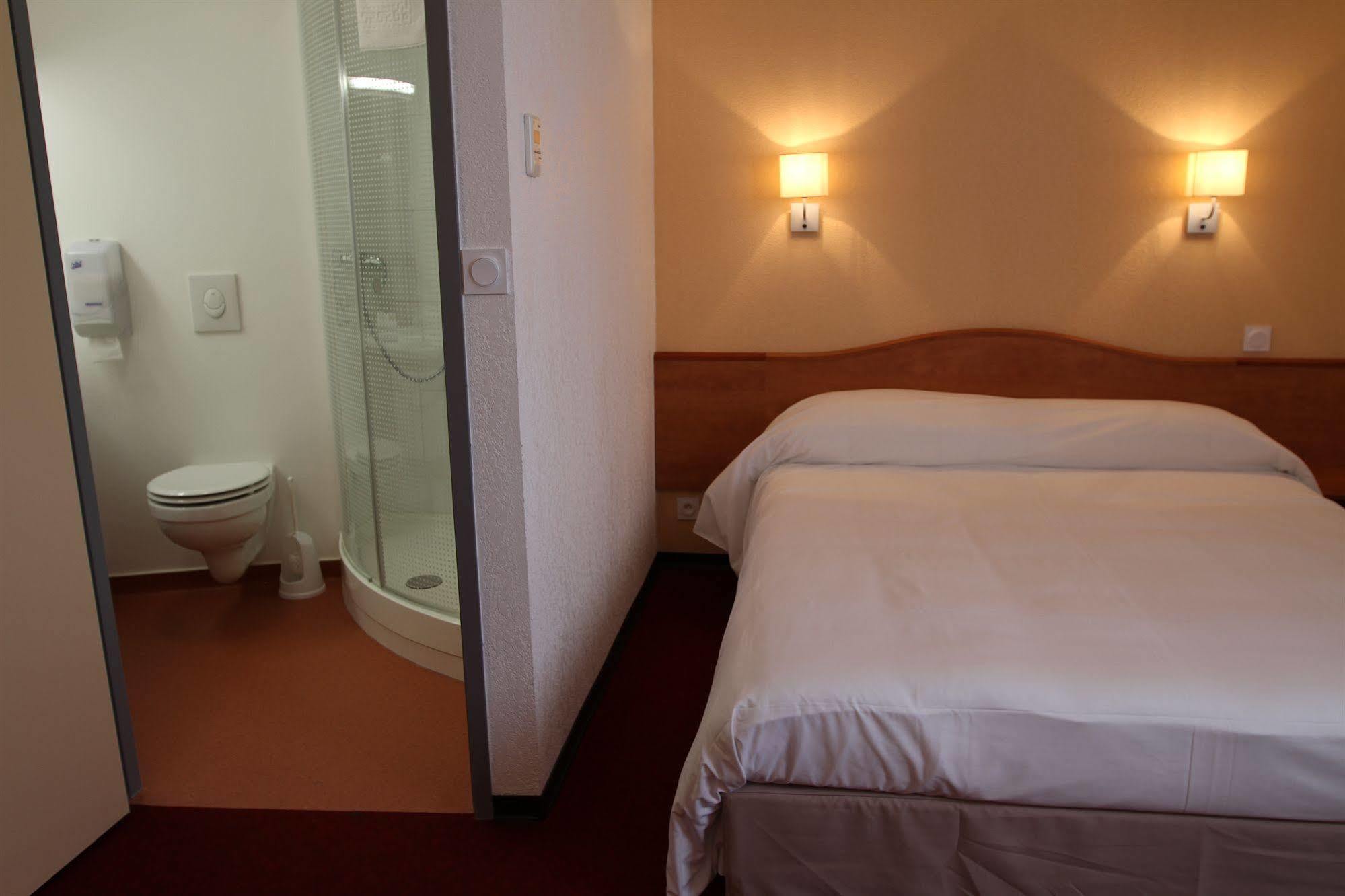 Brit Hotel Confort Villeneuve Sur Lot Bias  Exterior photo